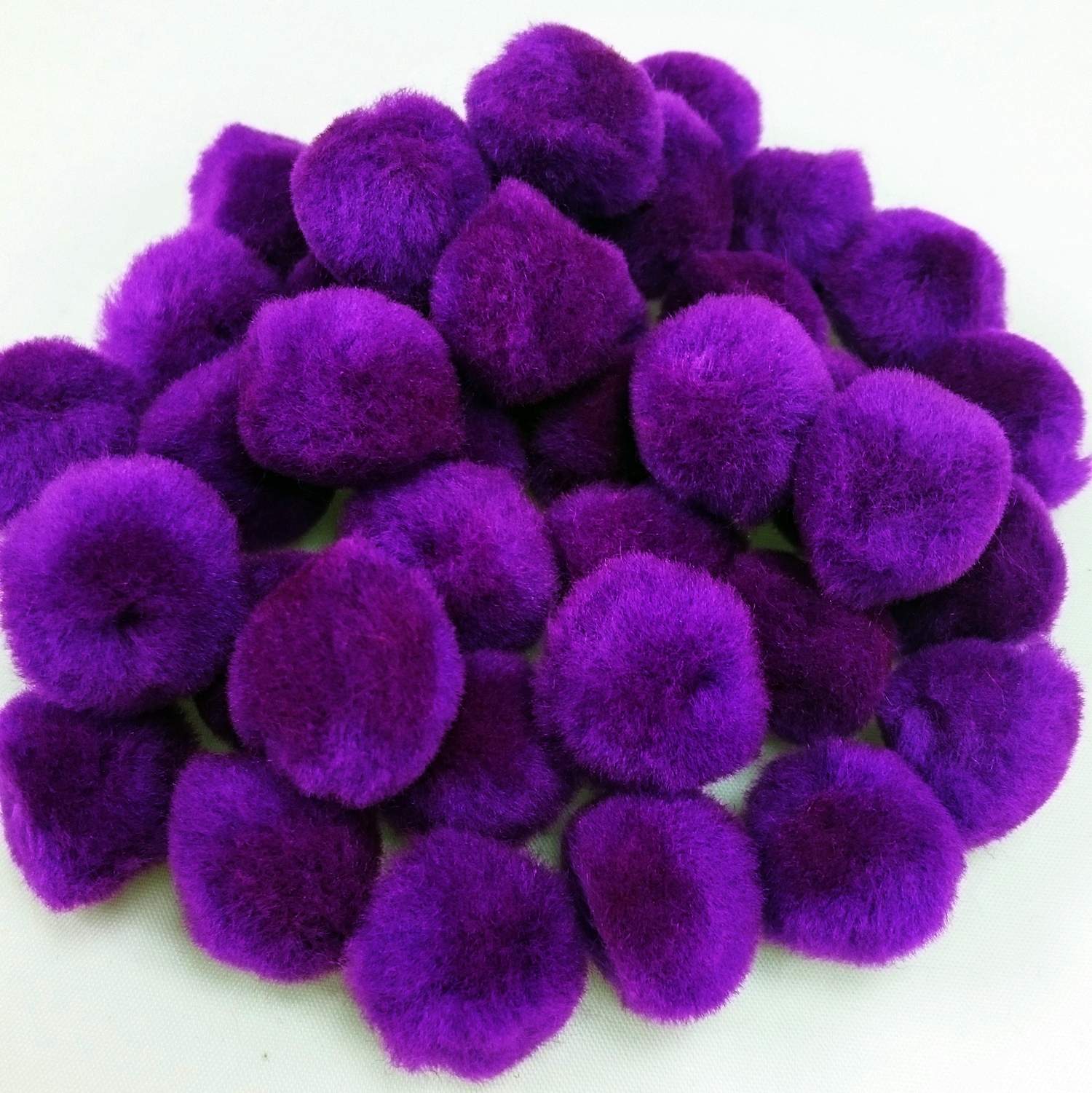 ½" Purple Pom Poms