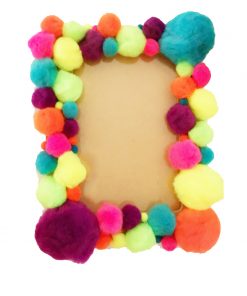 Alternative view of Pompons Fluorescents Couleurs Et Tailles Assorties